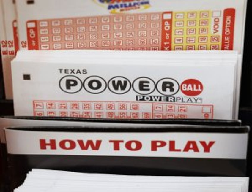 Powerball jackpot jumps to $1.09 billion