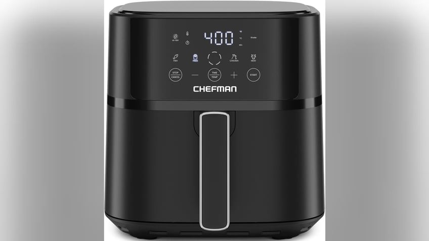 The digital touchscreen makes this fryer easy to use.