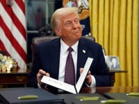 President Trump Signs Executive Order to Promote AI Innovation Free from Leftist Bias