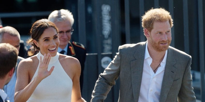 prince harry will return to uk without meghan markle ahead of anniversary of queen elizabeths death