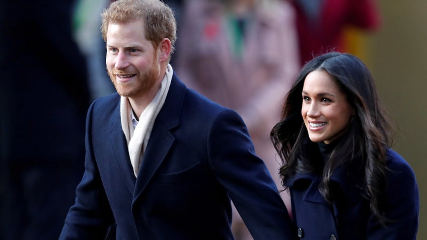 Britains Prince Harry and his fiancee Meghan Markle arrive at an event in Nottingham, December 1, 2017. REUTERS/Eddie Keogh TPX IMAGES OF THE DAY - RC12F1BA11B0