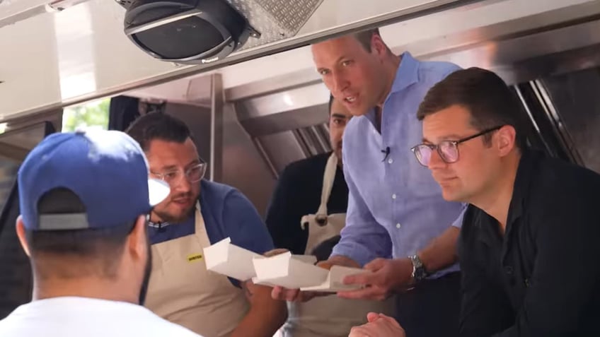 prince william surprises food truck customers by handing out burgers