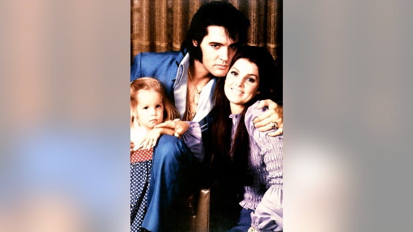 priscilla presley addresses 10 year age gap meeting elvis at 14 i never had sex with him