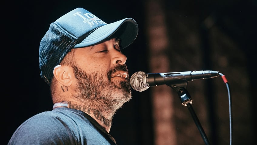 Aaron Lewis