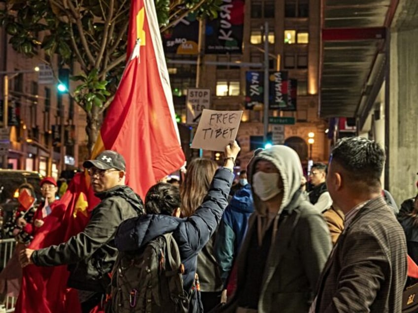 pro china and pro tibet groups clash in san francisco as dictator xi arrives for apec