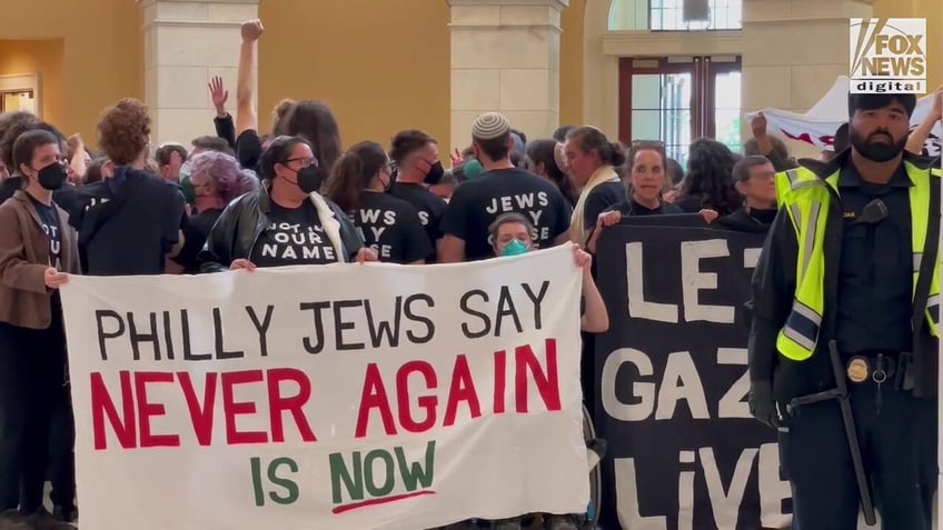 pro palestine demonstrators swarm inside capitol hill demand ceasefire as police begin arresting protesters