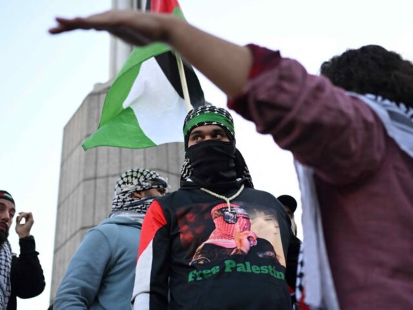 pro palestinian activists fume at gavin newsom for canceling christmas tree lighting