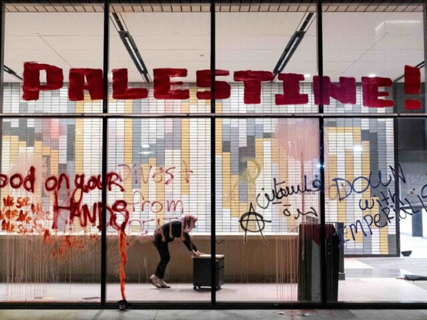 Cal State LA vandalized (Etienne Laurent / AFP via Getty)