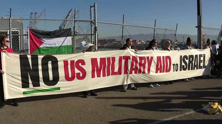 pro palestinian protesters in california block us government ship joe biden you cant hide