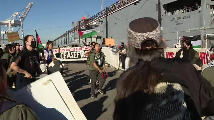 pro palestinian protesters in california block us government ship joe biden you cant hide