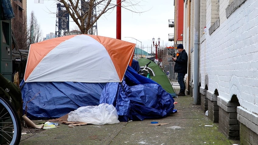 prominent critic of blue state homeless policies arrested on theft charges in oregon