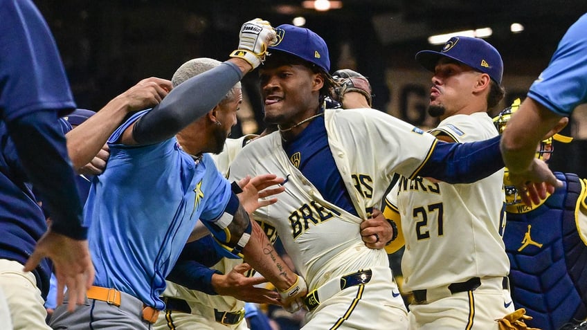 Rays-Brewers brawl