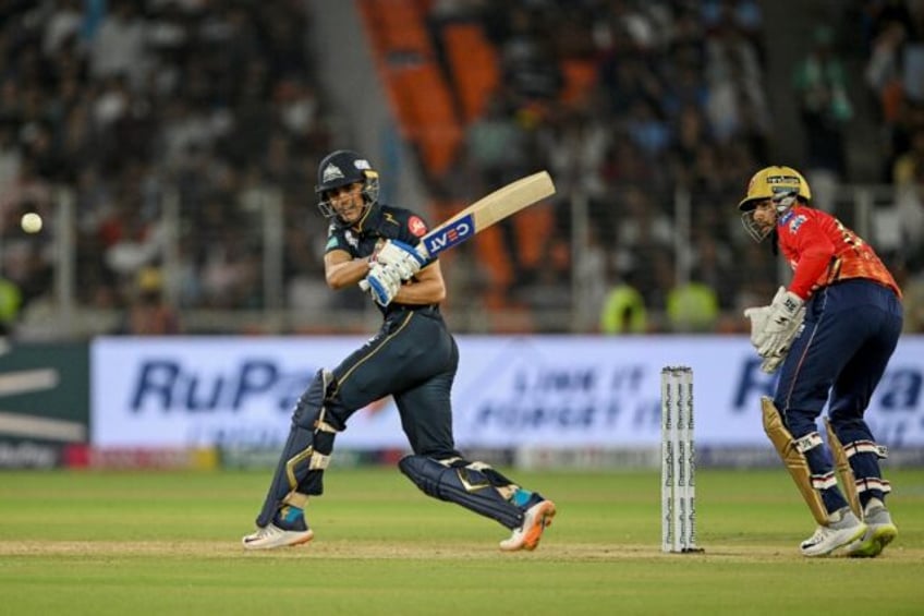 Shubman Gill (L) made an unbeaten 89 for Gujarat but still ended up on the losing side aga