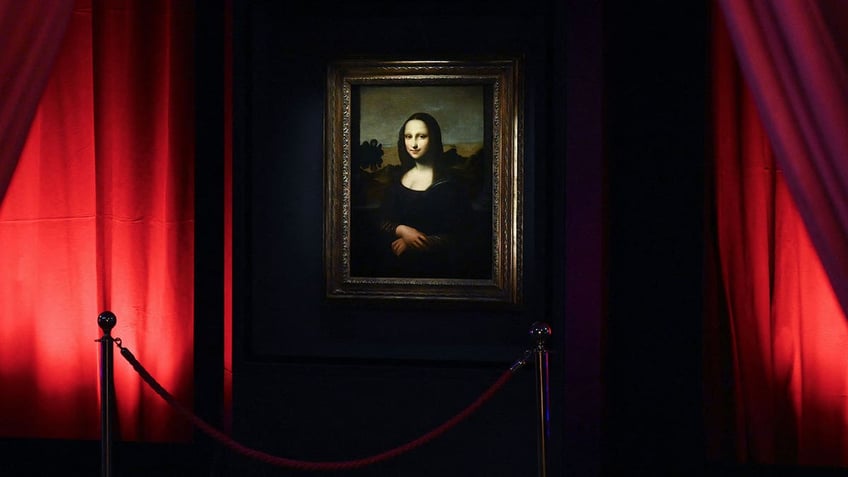 purported earlier version of da vincis mona lisa wows art lovers after going on display