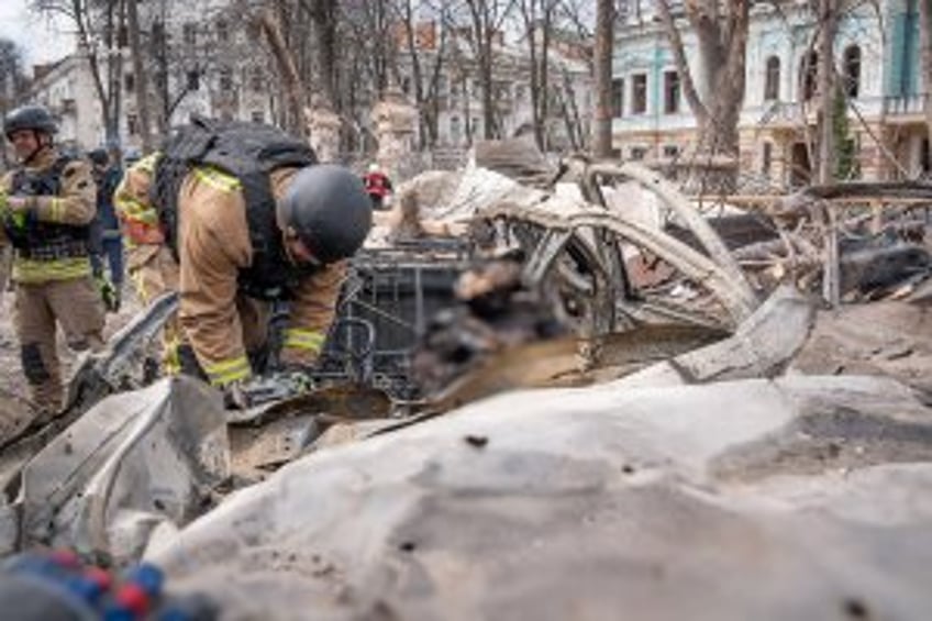 Putin announces 30-hour Easter truce with Ukraine