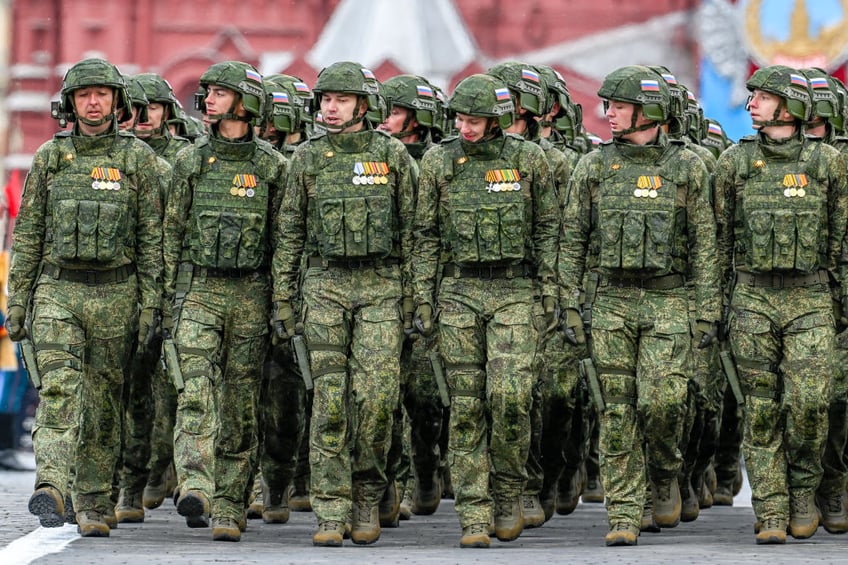 putin makes another nuclear threat at moscow victory day parade