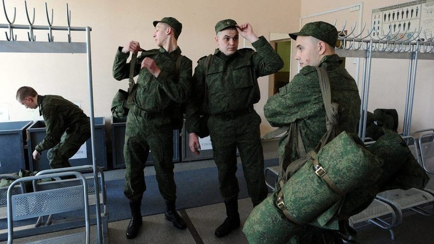 putin offers staggering sum for new recruits as russia desperate to bolster shriveling forces