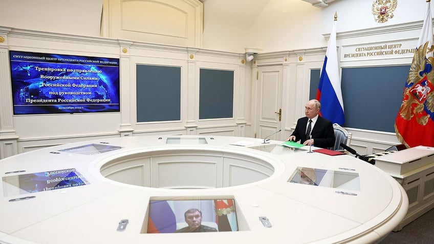 putin oversees russian military drill simulating massive retaliatory nuclear strike reports