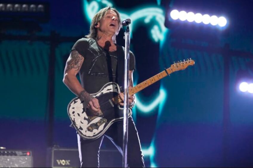 qa keith urban talks 2024 album vegas residency and the nashville songwriters hall of fame