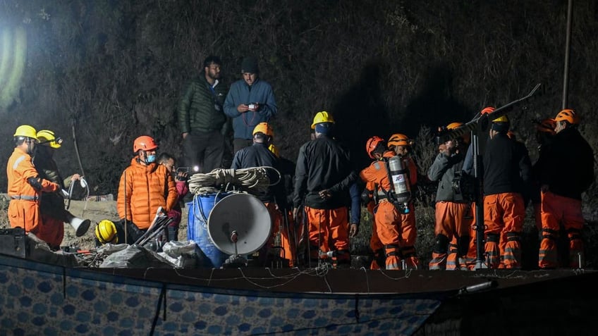 race to rescue 41 indian workers trapped inside tunnel is delayed again