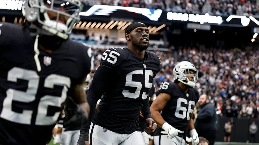 raiders chandler jones rips team in since deleted social media tirade over access to team gym
