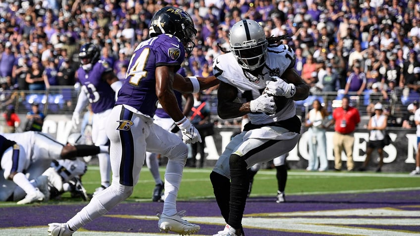 Davante Adams catches touchdown