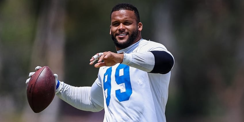 rams aaron donald ready to bounce back after injury shortened 2022 season i got something to prove