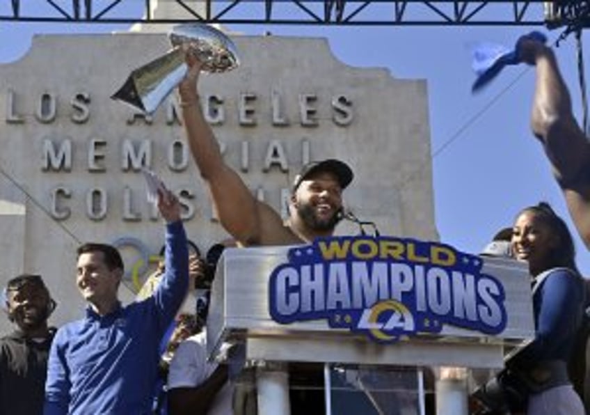 Rams All-Pro defensive tackle Aaron Donald retires from NFL
