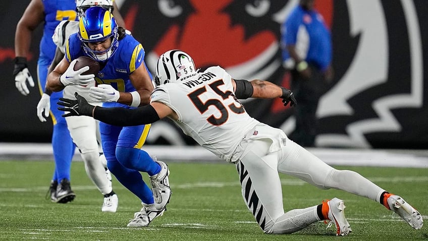 rams puka nacua gets emotional during national anthem before game vs bengals