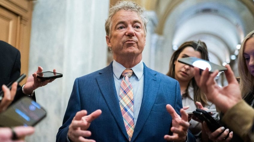 rand paul says email exchange between top fauci aide and ecohealth looks like a cover up
