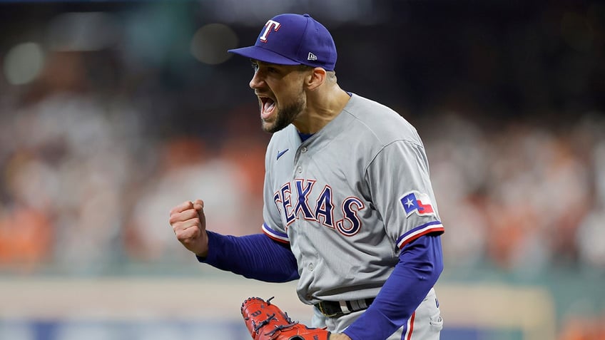 rangers push postseason win streak to 7 games with alcs game 2 victory over astros