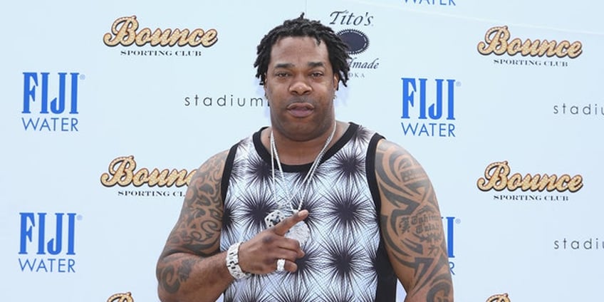 rapper busta rhymes shows off 100 pound weight loss caused by asthma attack after sex