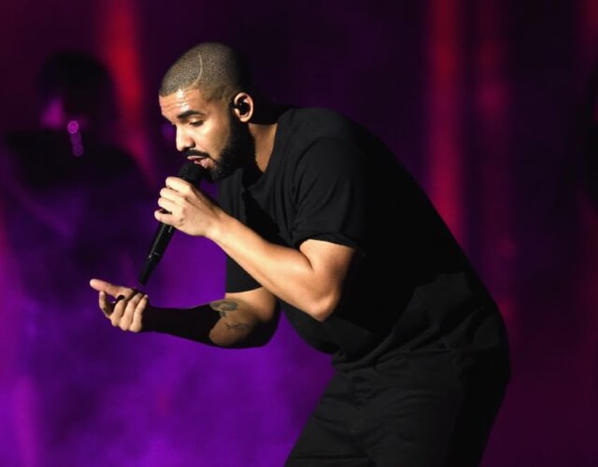 rapper drake says taking break from music over health issue