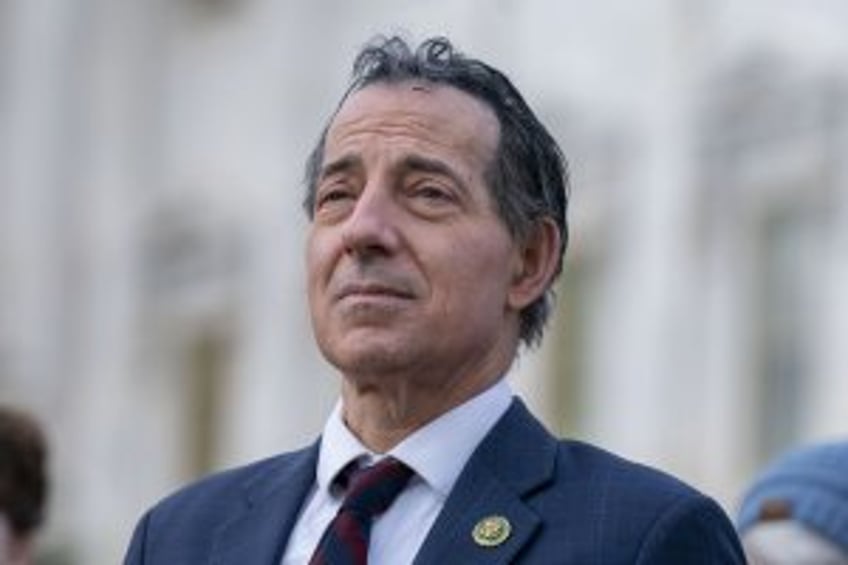 Raskin demands Trump return $7.8M in foreign emoluments