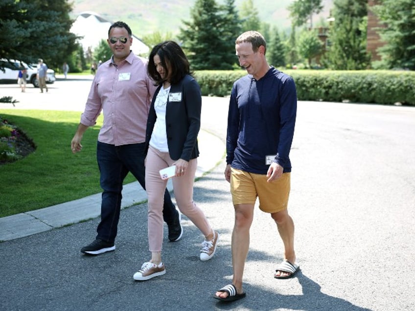 Facebook boss Mark Zuckerberg and Sheryl Sandberg