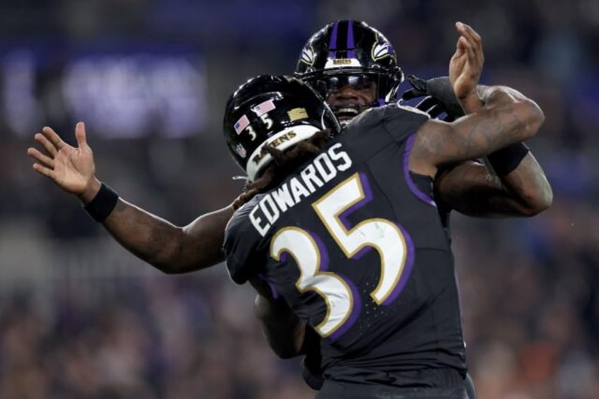 ravens beat bengals as quarterback burrow injured