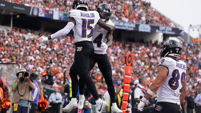 ravens hold off charging bengals for crucial early afc north win