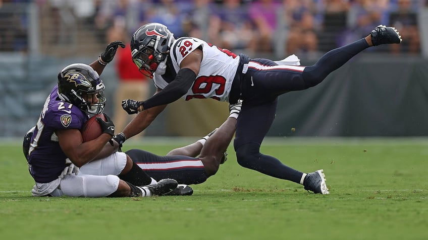 ravens jk dobbins will miss rest of season after tearing achilles against texans