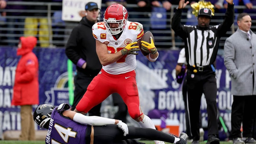 Kelce scores against Ravens