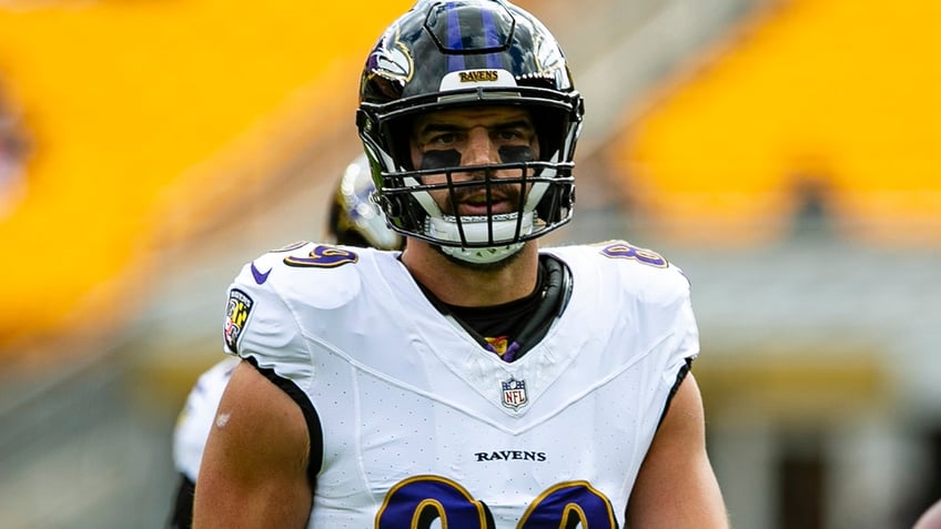 ravens mark andrews praises travis kelce amid taylor swift rumors raising the bar for a long time