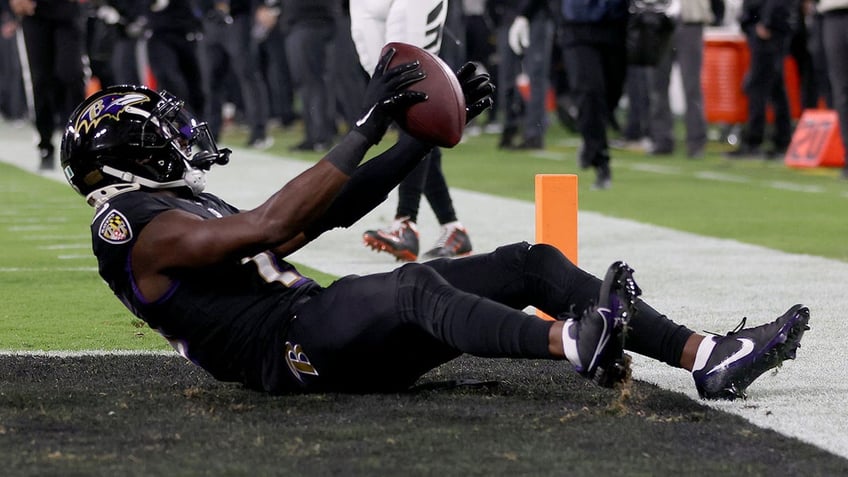 ravens take advantage of bengals losing joe burrow to increase afc north lead