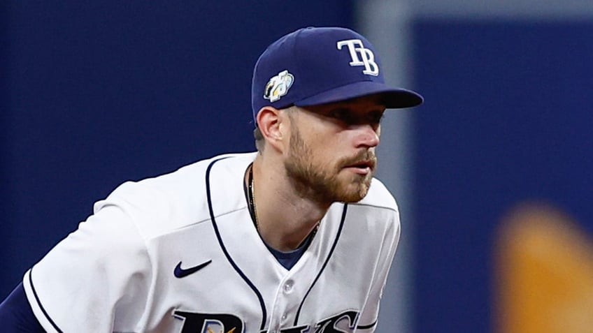 rays brandon lowe takes shot at struggling yankees after benches clearing altercation not worth our time