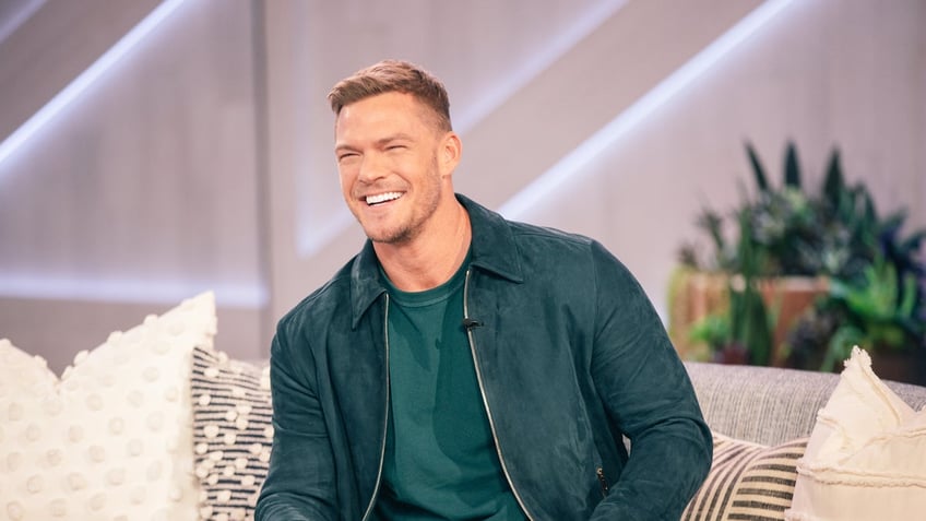 Alan Ritchson