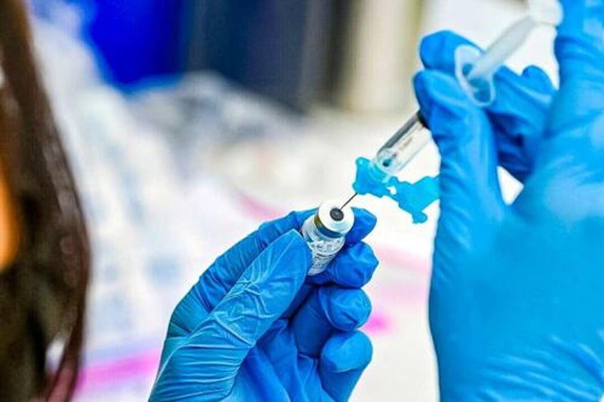 recipients of pfizer covid 19 vaccine had higher mortality than those of moderna study