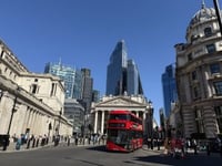 Record number of Americans apply to become British citizens