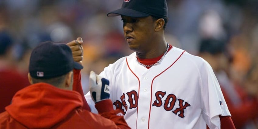 red sox legend pedro martinez compares slumping yankees to chihuahuas after shutout loss to braves