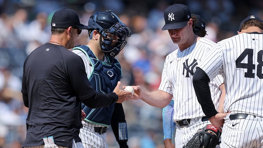 Aaron Boone takes out Gerrit Cole