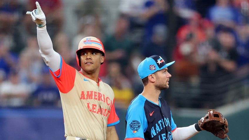 Juan Soto celebrates RBI double