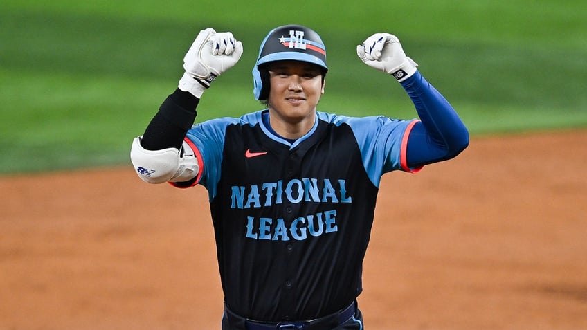 Shohei Ohtani celebrates home run