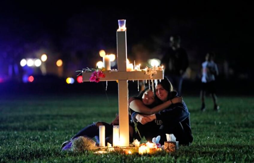 reenactment of florida school massacre will bring gunfire back to parkland campus